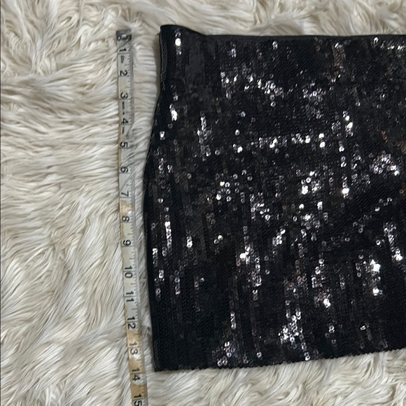 Forever Twenty One Women’s Black Sequin Mini Skirt size Medium - Picture 6 of 7